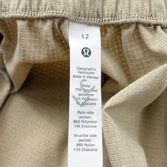 Lululemon Ventlight Cargo Mid Rise Crop 26" Inseam Pants in Trench Size 12 - Picture 7 of 11